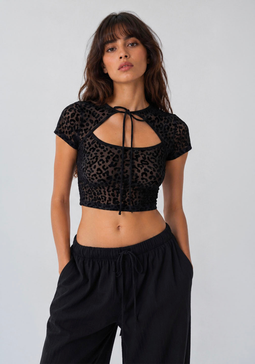 NINA BLACK CROP TOP