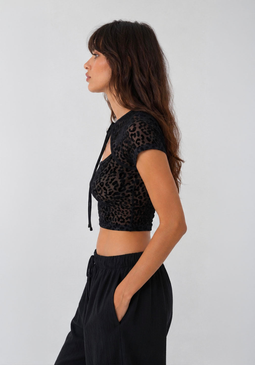 NINA BLACK CROP TOP