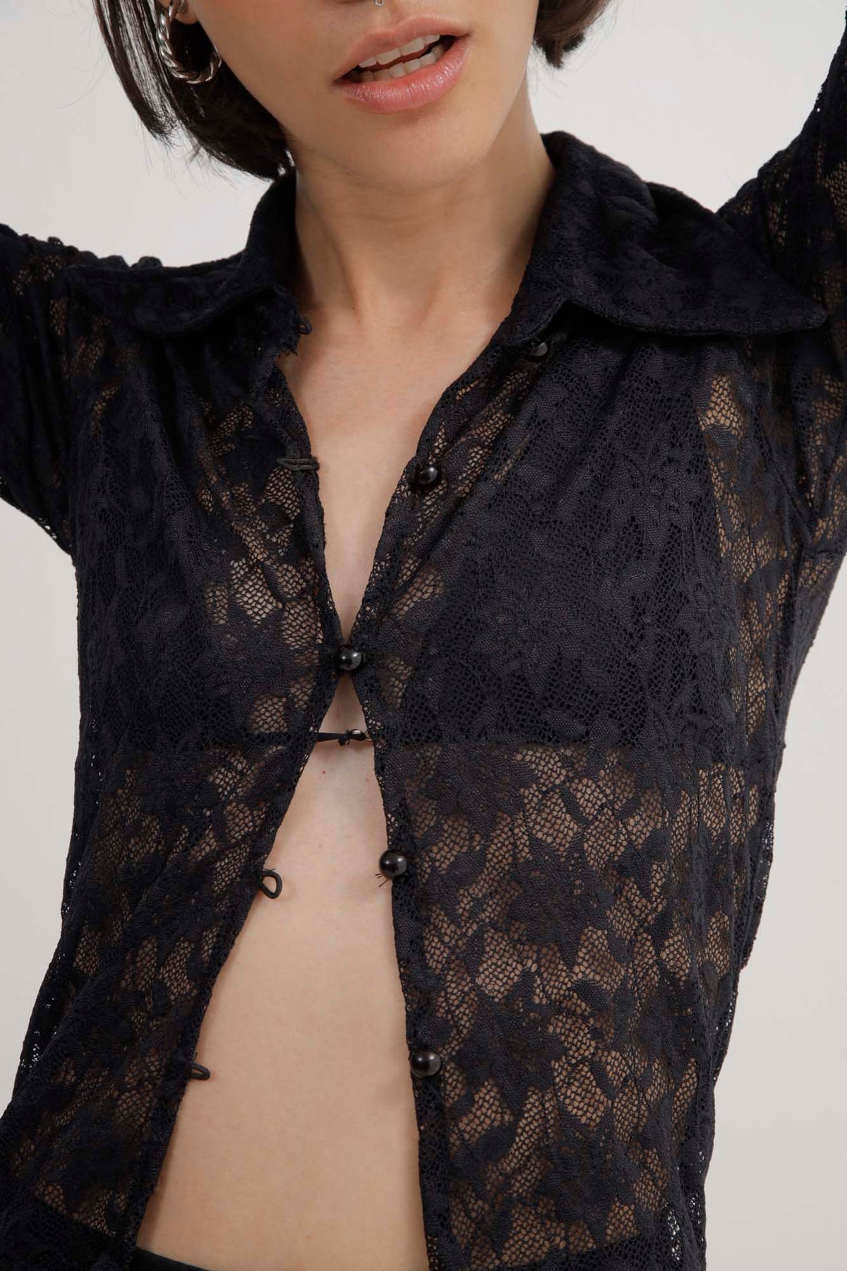 SYLVANNA BLACK LACE