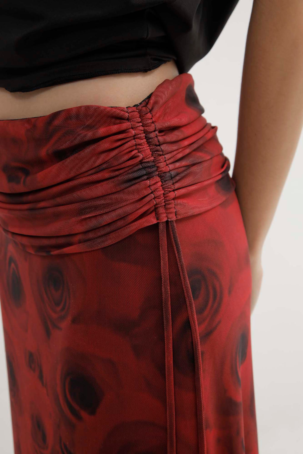 ROSE MESH SKIRT