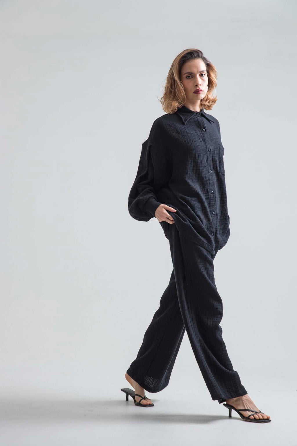 PEGASUS BLACK PANTS
